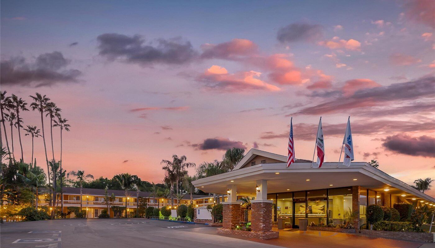 Best Western Plus Carriage Inn